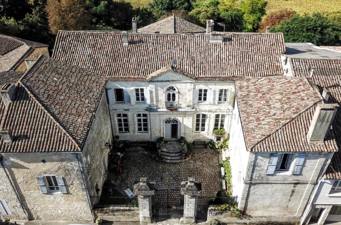 Cours De Thomazeau Bed & Breakfast Castillonnes ภายนอก รูปภาพ