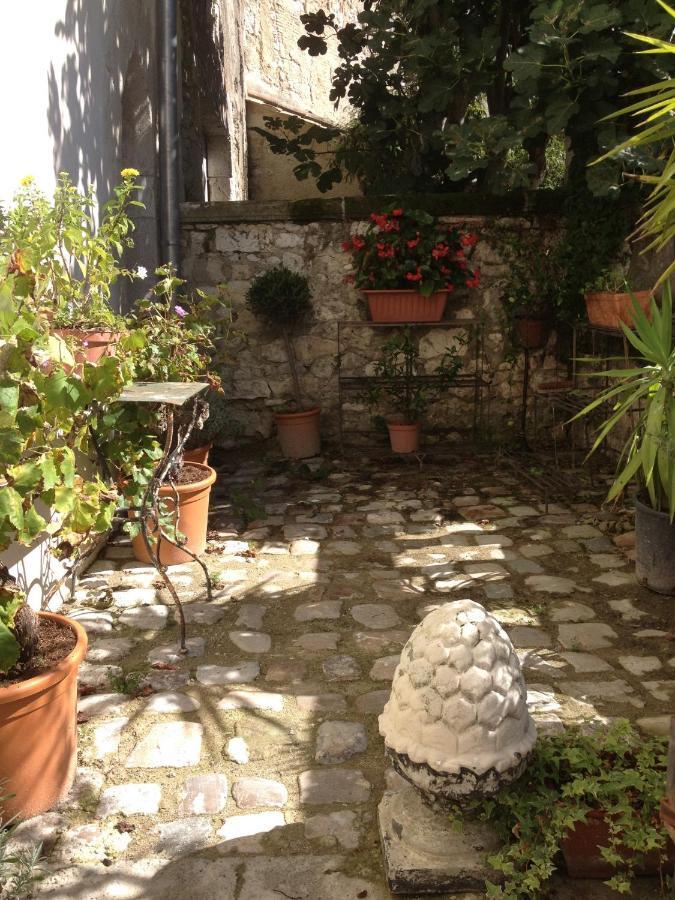 Cours De Thomazeau Bed & Breakfast Castillonnes ภายนอก รูปภาพ