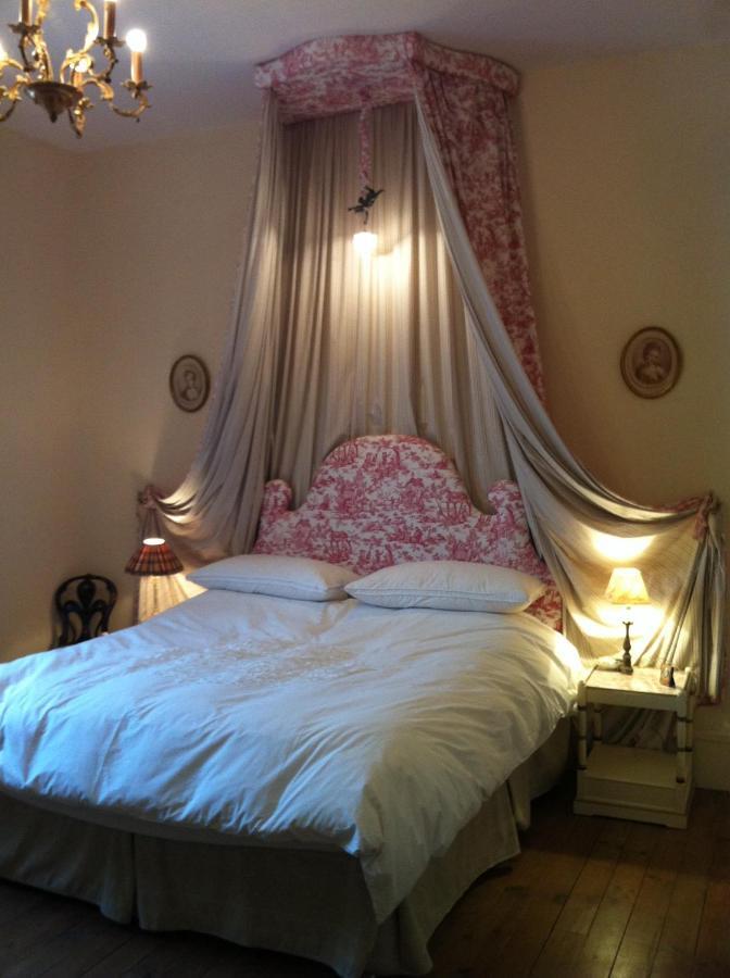 Cours De Thomazeau Bed & Breakfast Castillonnes ภายนอก รูปภาพ