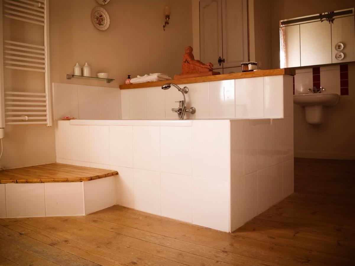 Cours De Thomazeau Bed & Breakfast Castillonnes ภายนอก รูปภาพ